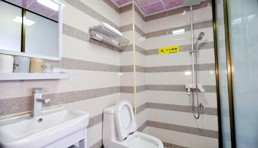Showbiz Hostel Dương Sóc Ngoại thất bức ảnh